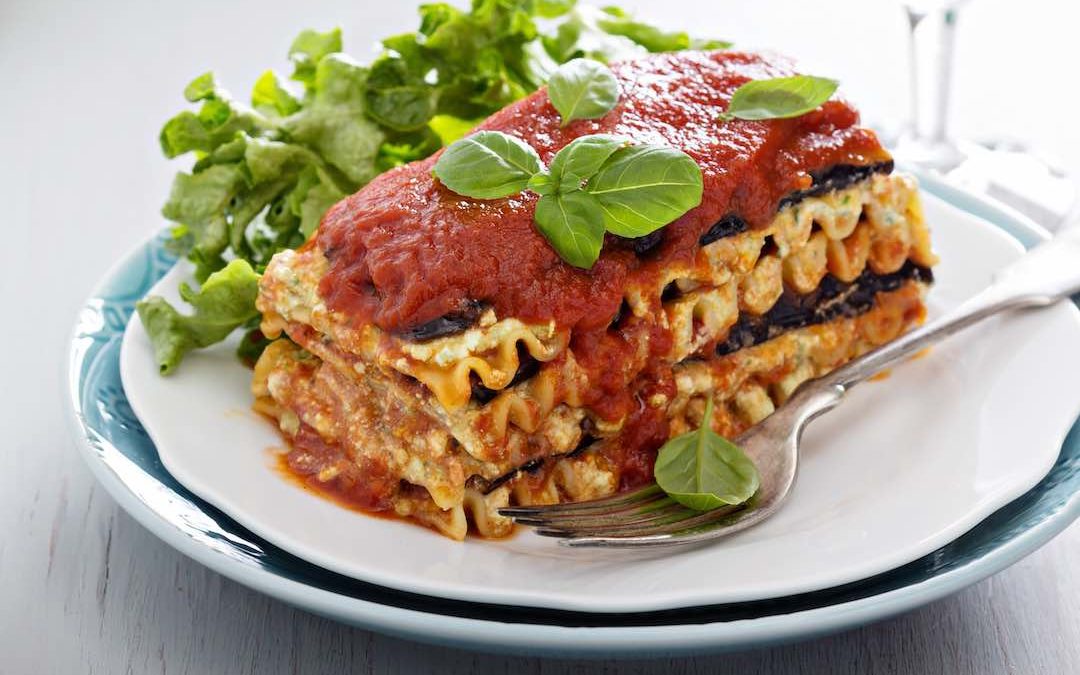 Vegan Entrees: From Whole Foods to Comfort Foods, The Best Recipes to Keep Dinner Delicious
